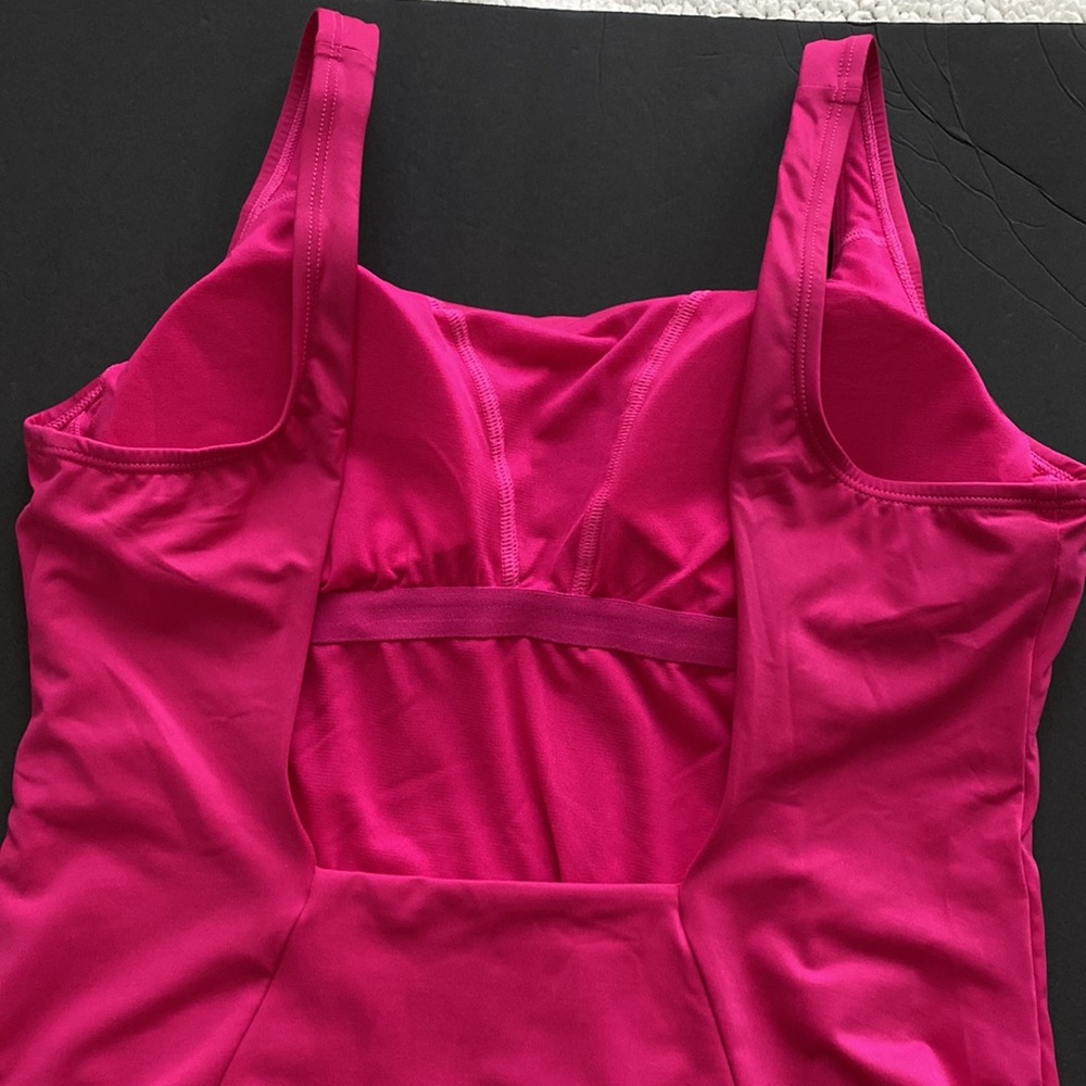 Nike Essential Solid U Back One Piece Pink Swimsuit - Picture 9 of 10